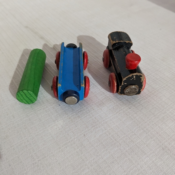 VTG Wooden Train Engine,log hauler w/log  toy wood wheels Thomas Brio compatible - Picture 11 of 16